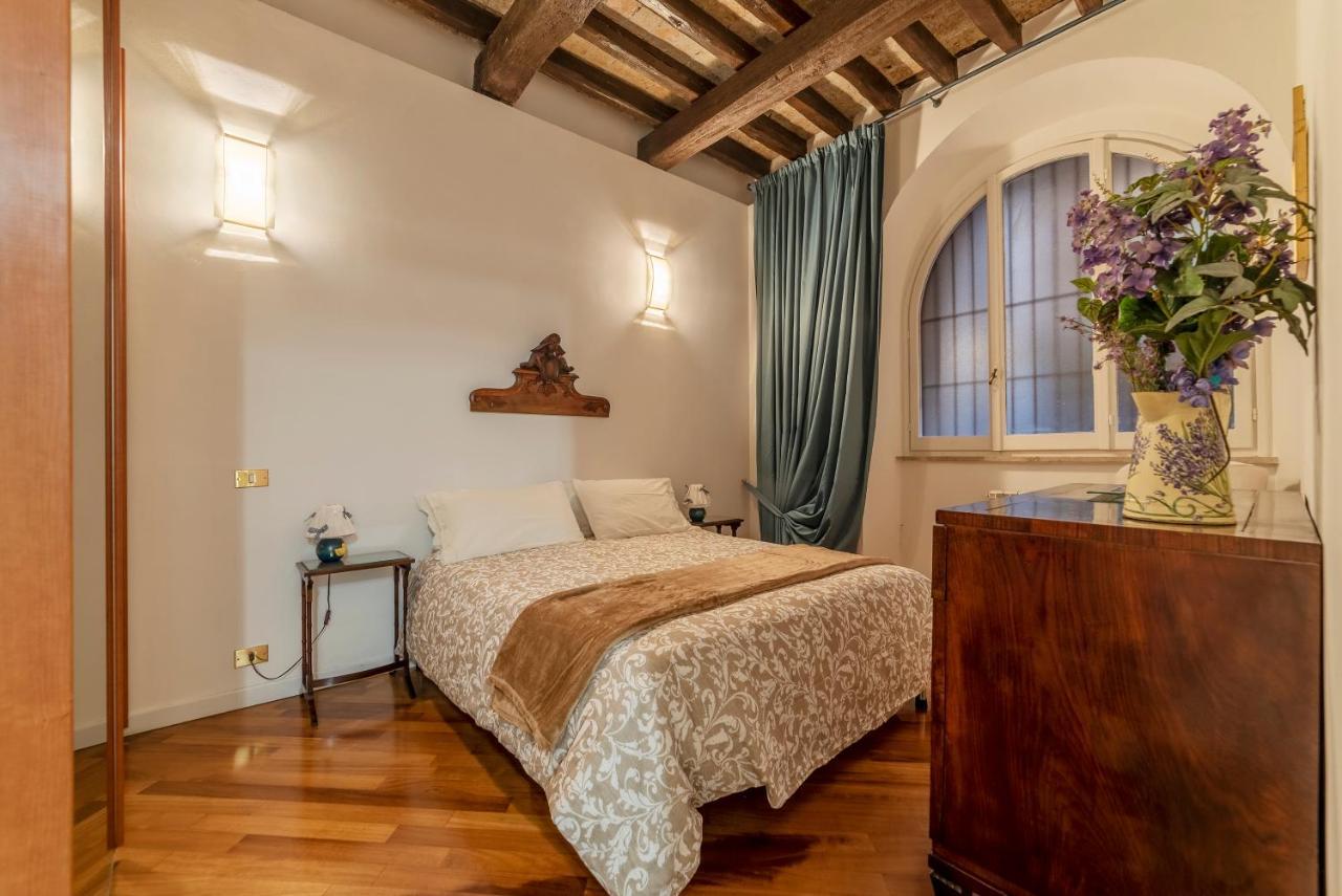 Rione Monti & Cavour Apartment Рим Екстер'єр фото