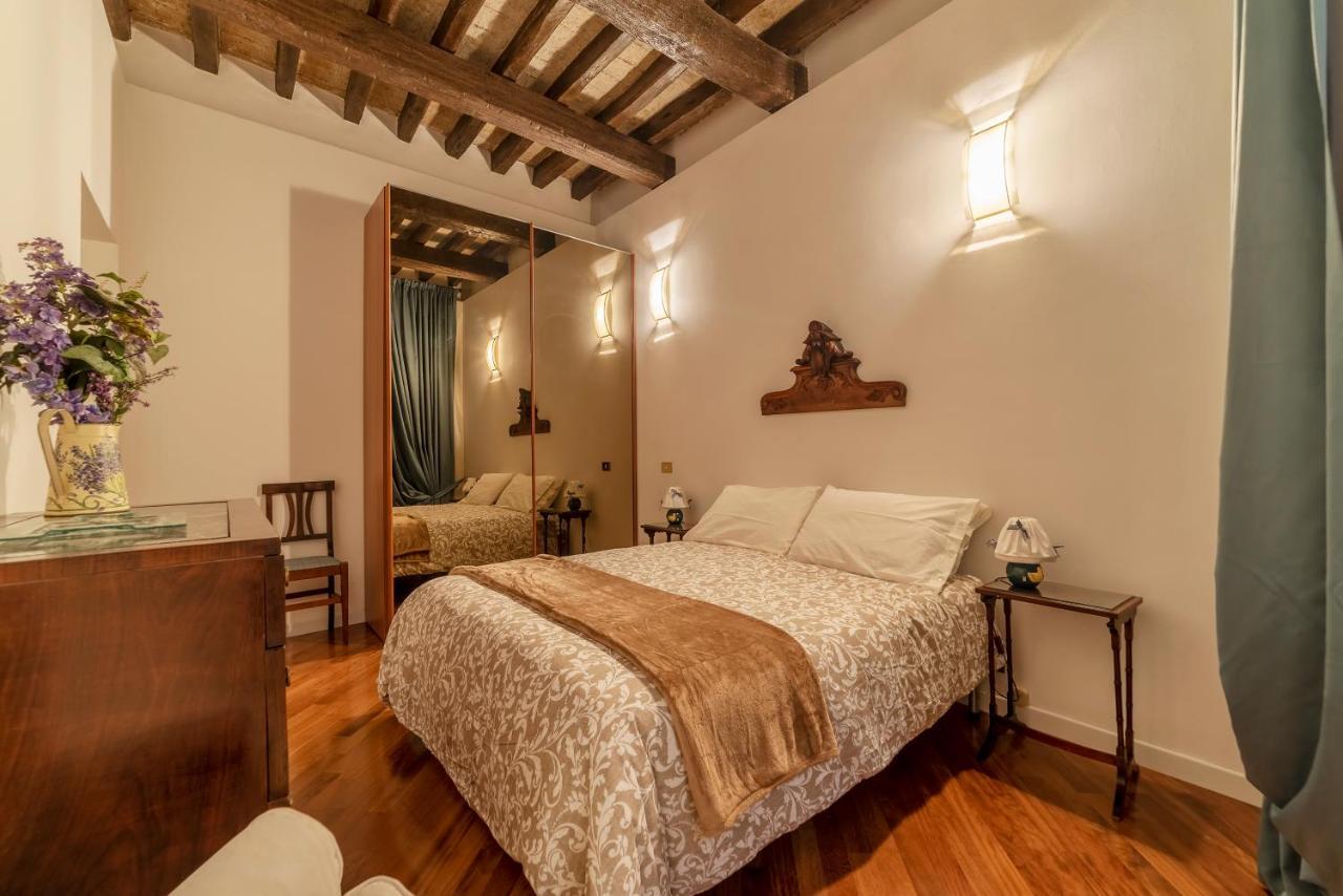 Rione Monti & Cavour Apartment Рим Екстер'єр фото