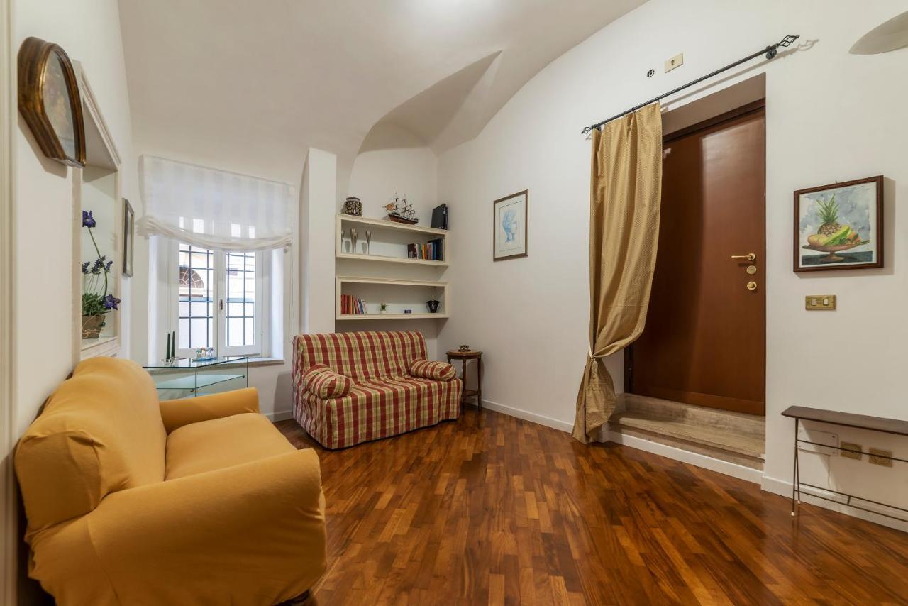 Rione Monti & Cavour Apartment Рим Екстер'єр фото