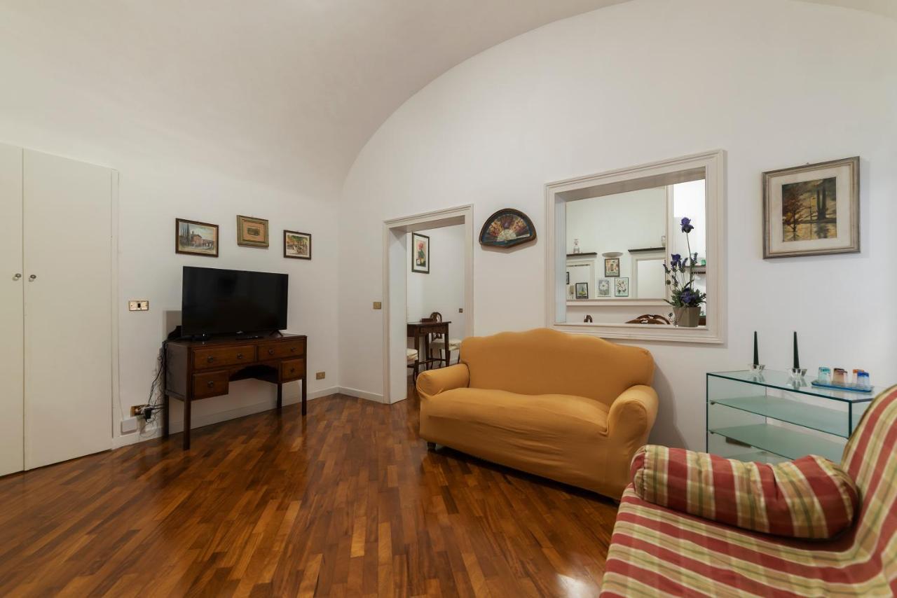 Rione Monti & Cavour Apartment Рим Екстер'єр фото