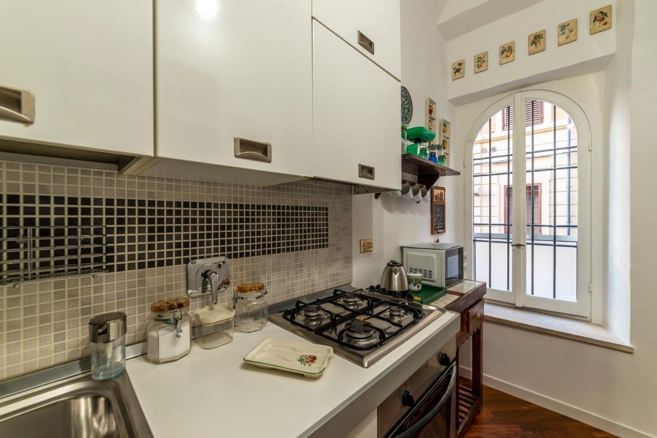 Rione Monti & Cavour Apartment Рим Екстер'єр фото
