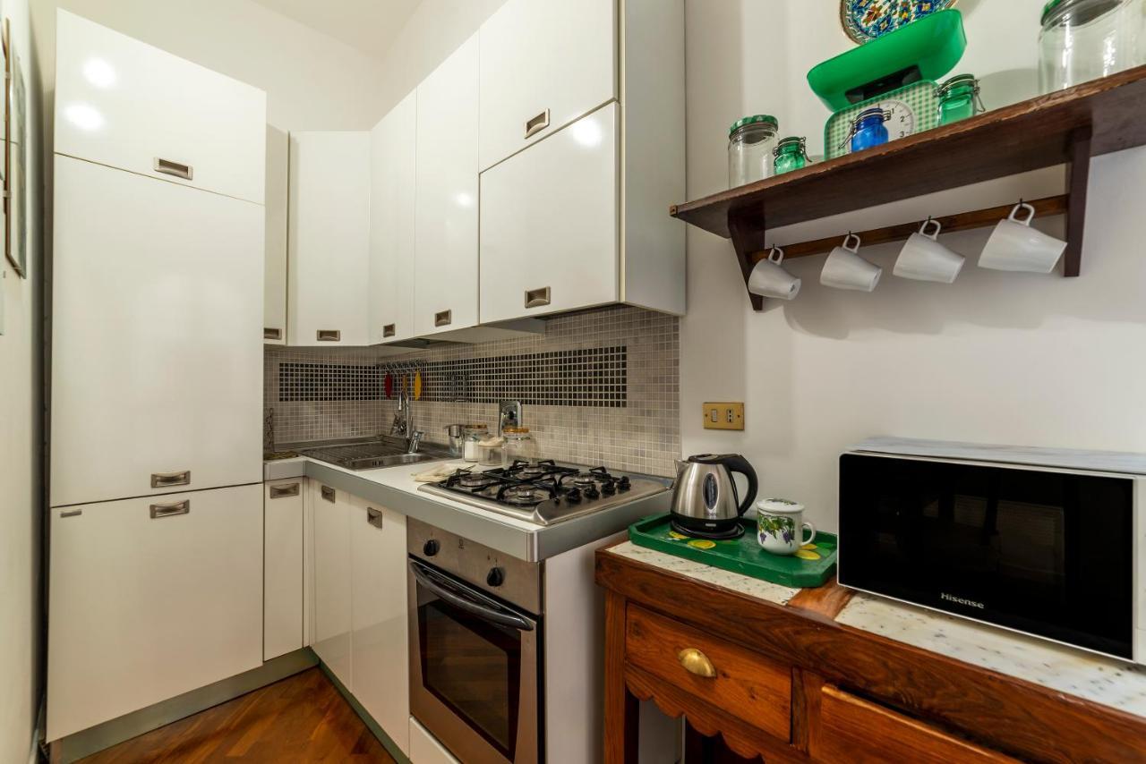 Rione Monti & Cavour Apartment Рим Екстер'єр фото