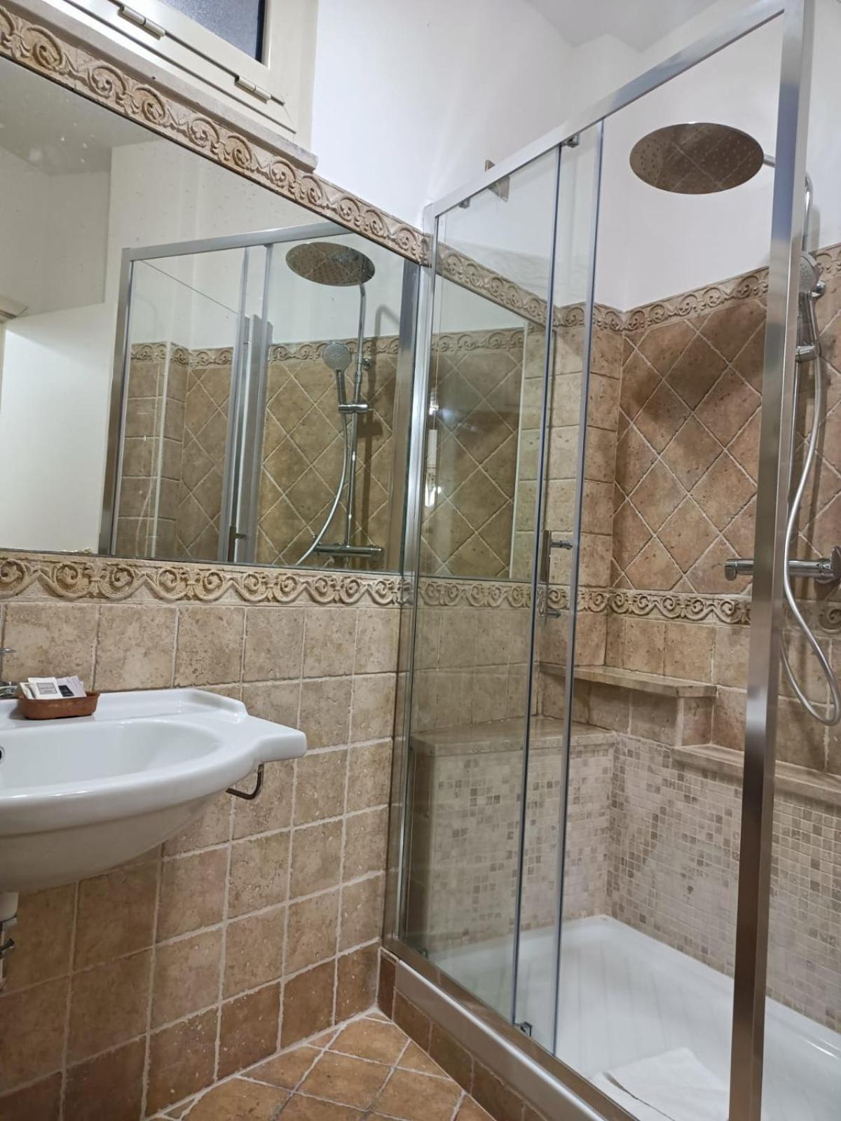 Rione Monti & Cavour Apartment Рим Екстер'єр фото