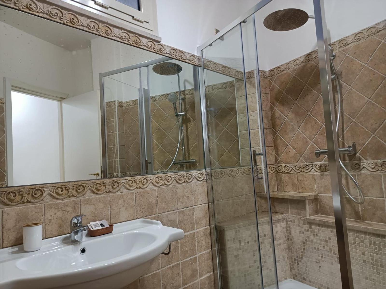 Rione Monti & Cavour Apartment Рим Екстер'єр фото